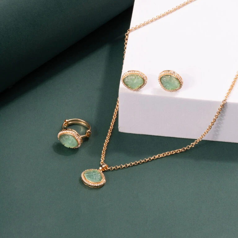 Elegant Mint Stone Pendant Set